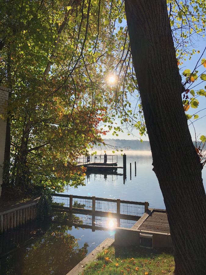 Lakeview *